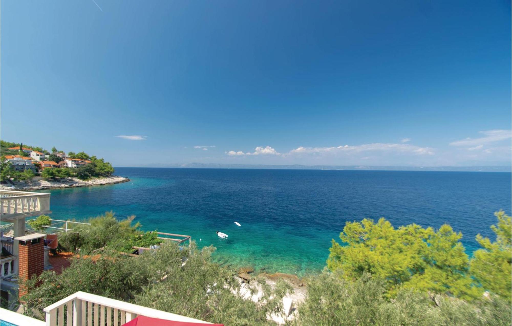 2 Bedroom Nice Home In Prigradica Exterior photo